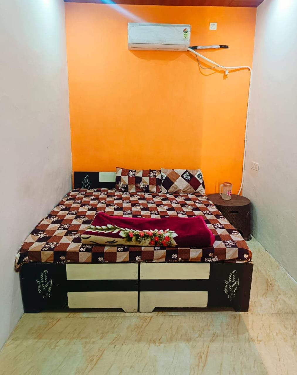 Jay Shree Radhey Home Stay マトゥラー エクステリア 写真